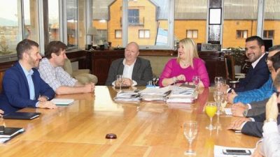 El acuerdo entre el Gobierno y los Municipios fueguinos evitó la transferencia de la caja a Nación