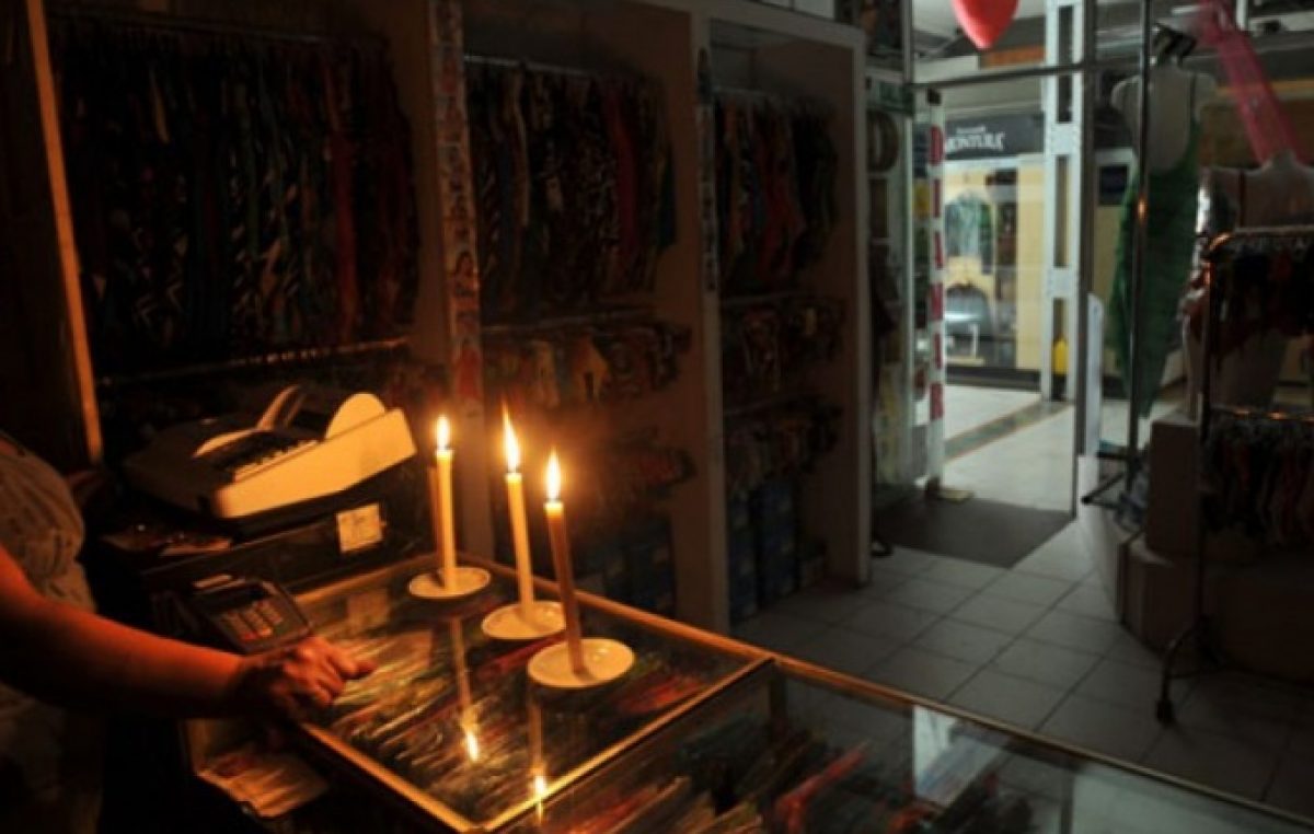 Inconvenientes eléctricos a lo largo y ancho del Conurbano: más de 35 mil usuarios con problemas