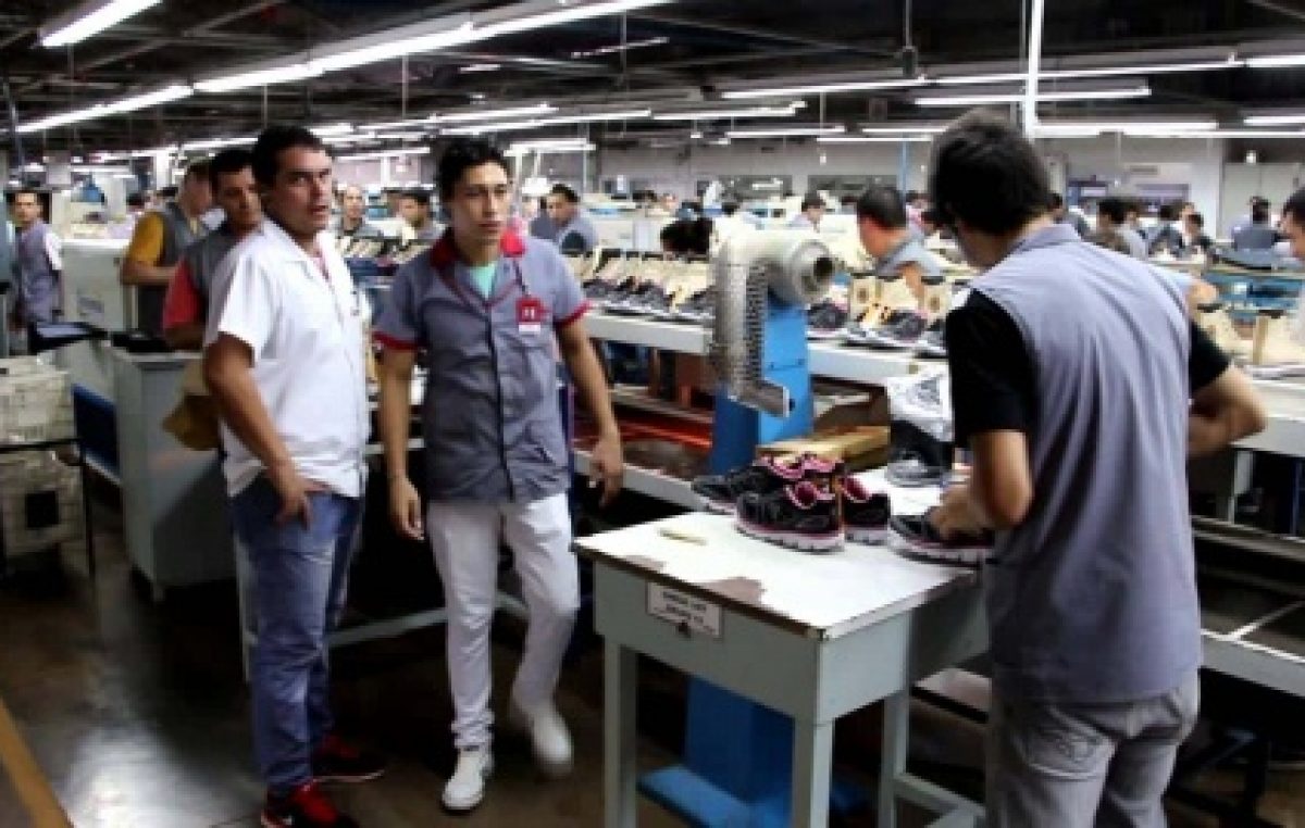 Continúa la crisis laboral que afecta a los municipios de Buenos Aires y deja familias en la calle