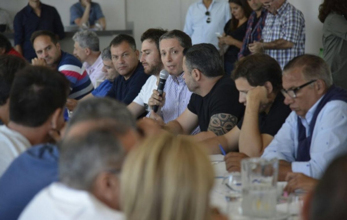 Los intendentes del interior bonaerense lo consiguieron: el PJ salió en defensa del autonomismo municipal