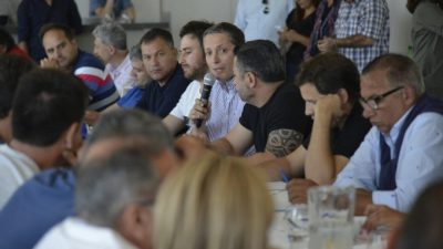 Los intendentes del interior bonaerense lo consiguieron: el PJ salió en defensa del autonomismo municipal