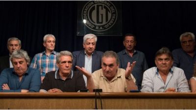 Tibio rechazo de la CGT a los múltiples despidos de fin de año