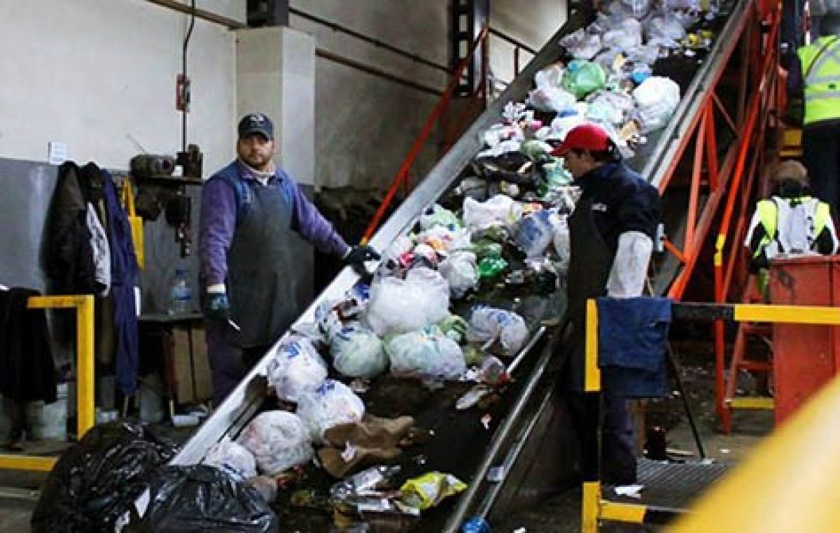 Esquel: hasta la basura refleja la crisis en los bolsillos de la gente