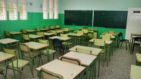 Es la Constitución, la educación y la lectura, estúpidos