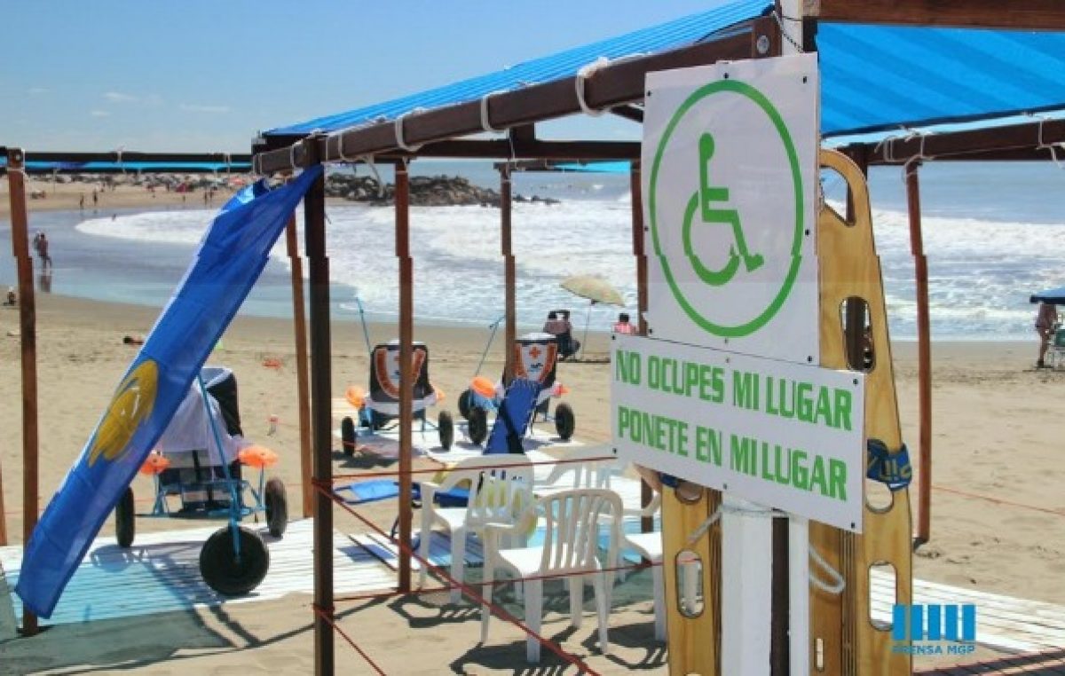 El intendente de Mar del Plata vetó una ordenanza que mejoraba el acceso a la playa de personas con discapacidad