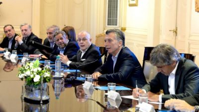 El Gobierno les pone el pie a las paritarias