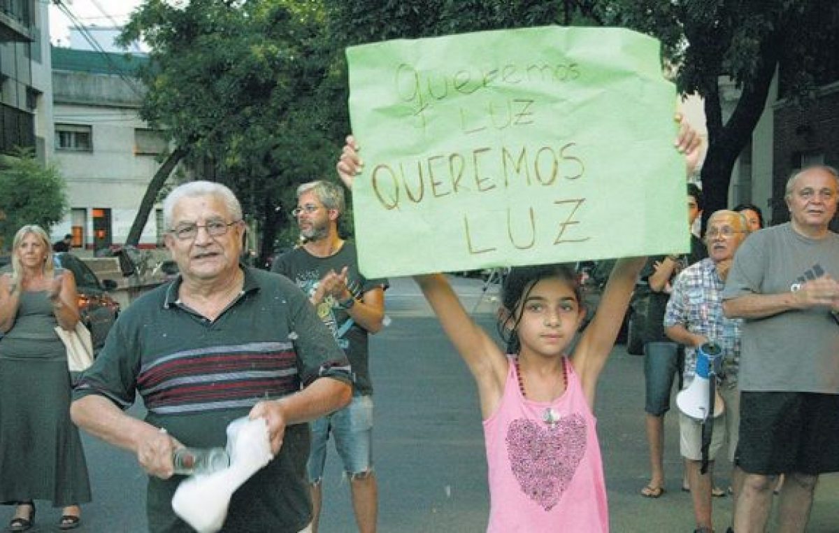 Hay más cortes de luz pero Peña no los ve