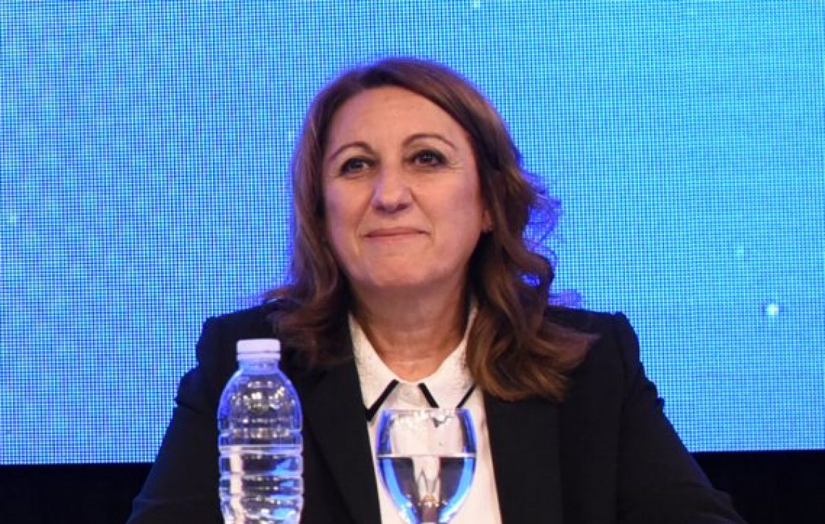 La intendenta de Rosario evitó involucrarse en la polémica con la Nación