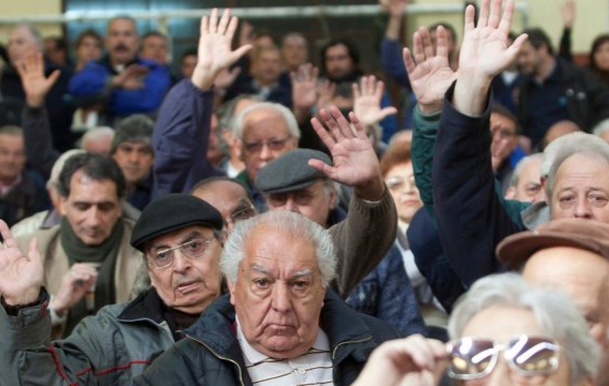 La jubilación mínima subirá 5,66 por ciento en junio, menos que la inflación