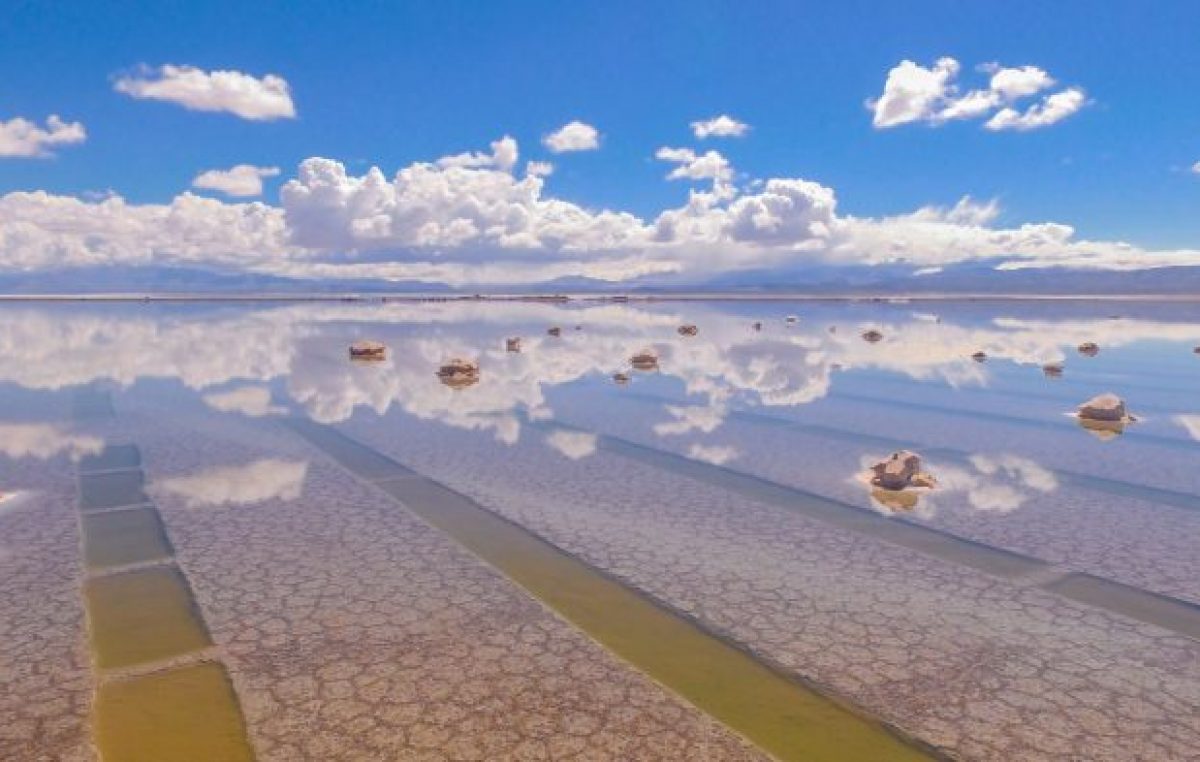 Así de espectaculares están las Salinas Grandes