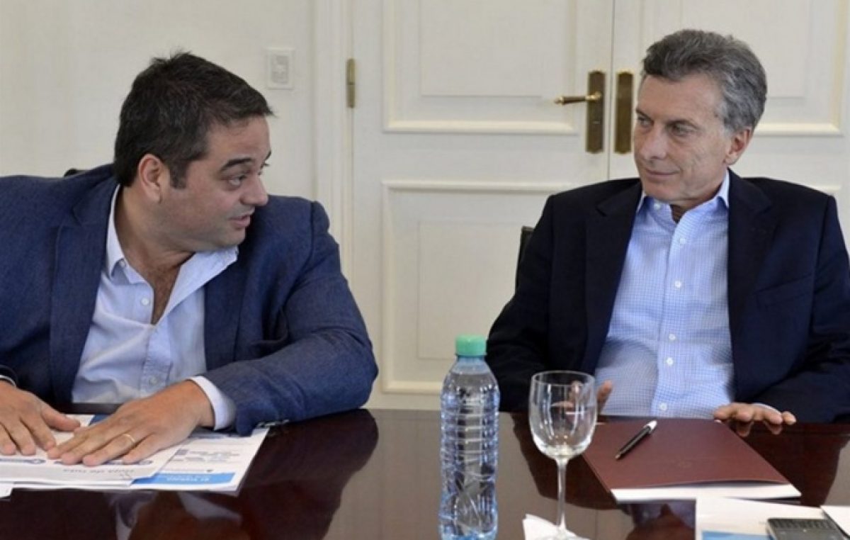 El gobierno quiere eliminar la cláusula gatillo por otra de “revisión” entre la patronal y trabajadores