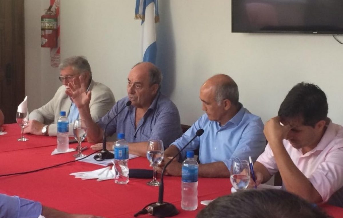 Junto a sus intendentes, la UCR busca cambios en la fórmula para repartir recursos a comunas bonaerenses