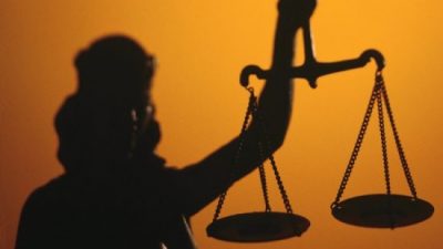 El reverso obsceno de la ley