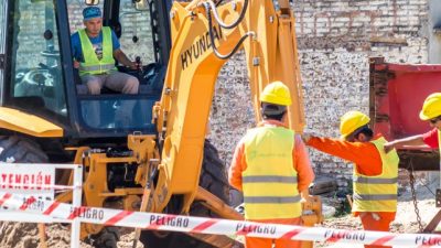 El gobierno provincial impulsa obras de pavimento para municipios y comunas santafesinas