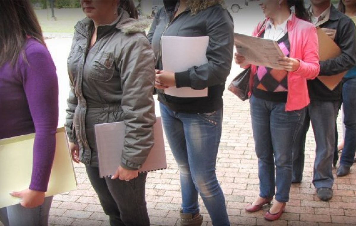 El mercado laboral de Rosario se achicó a fin de 2017 y bajó el empleo