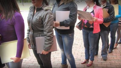 El mercado laboral de Rosario se achicó a fin de 2017 y bajó el empleo