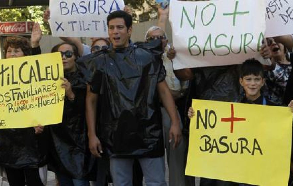 Pequeño pueblo de Chile sostiene lucha contra la basura