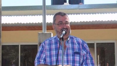 El Intendente de Alem desafió a Vidal con la paritaria: Ofreció 25% de aumento y bono