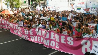 En medio de reclamos a los que aún no se sumaron, intendentes dictan asueto a trabajadoras por el 8M