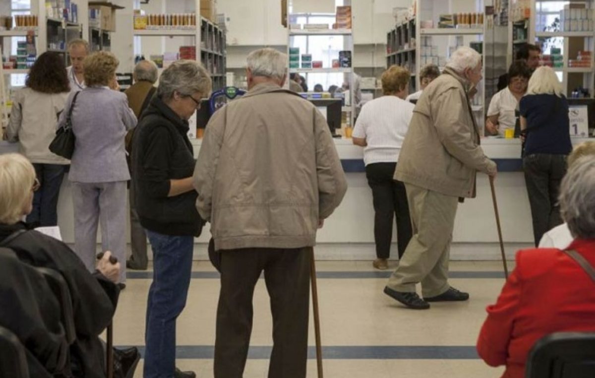 Se agrava la situación de PAMI: jubilados podrían quedar sin medicamentos a partir de abril