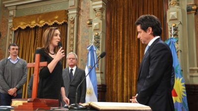 Papelón: la provincia de Buenos Aires echó a docentes y dejó sin clases a un millar de alumnos