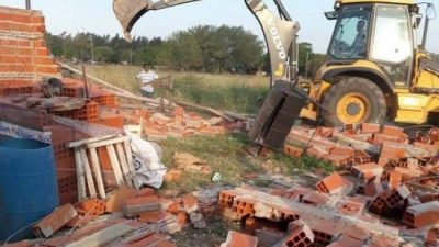 Denuncian que Passaglia ordenó demoler de manera ilegal una escuela de oficios en San Nicolás