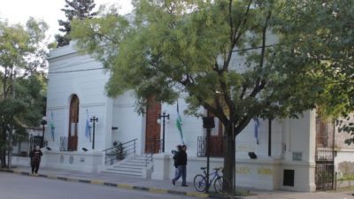 Viedma: 15% a municipales con dos propuestas de pago