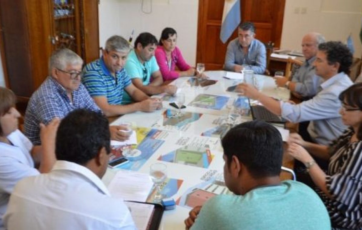 El intendente ofreció el 17% a municipales de Patagones