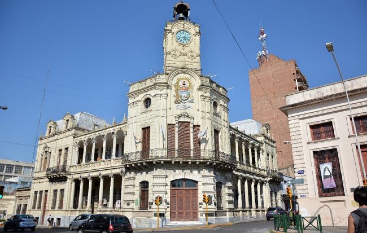 El intendente de Paraná ofreció un aumento del 15 por ciento en dos tramos y los trabajadores municipales lo rechazaron 
