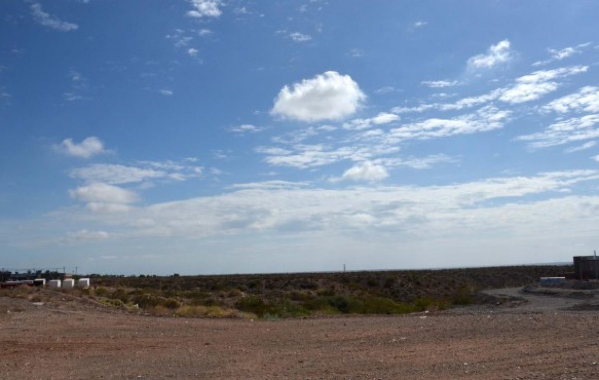 El intendente de Neuquén pone en venta lotes por más de 210 millones de pesos