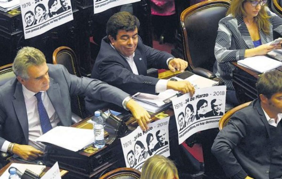 Una jugada para salvar el mega DNU