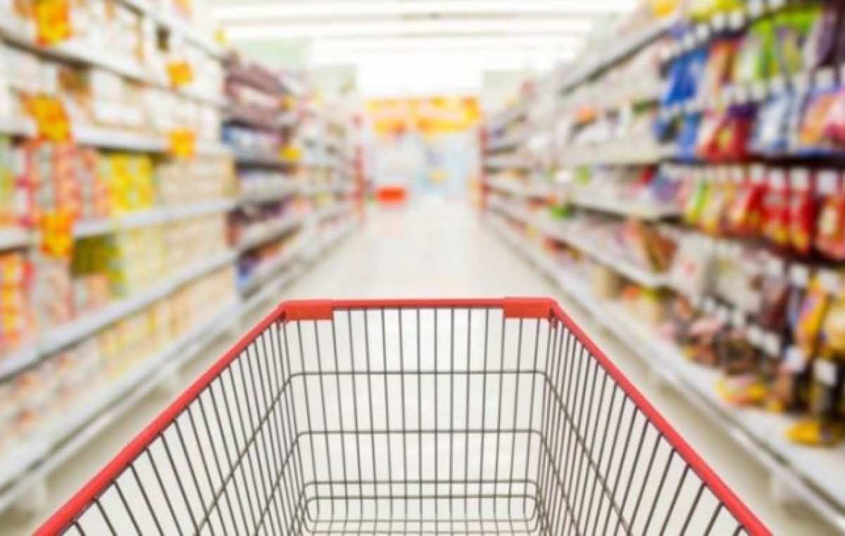 Siete de cada diez familias bajaron los gastos de consumo
