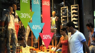 Caen las ventas y suben los despidos