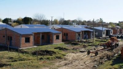 Son 25 localidades entrerrianas donde se comenzarán a construir las primeras viviendas con fondos provinciales