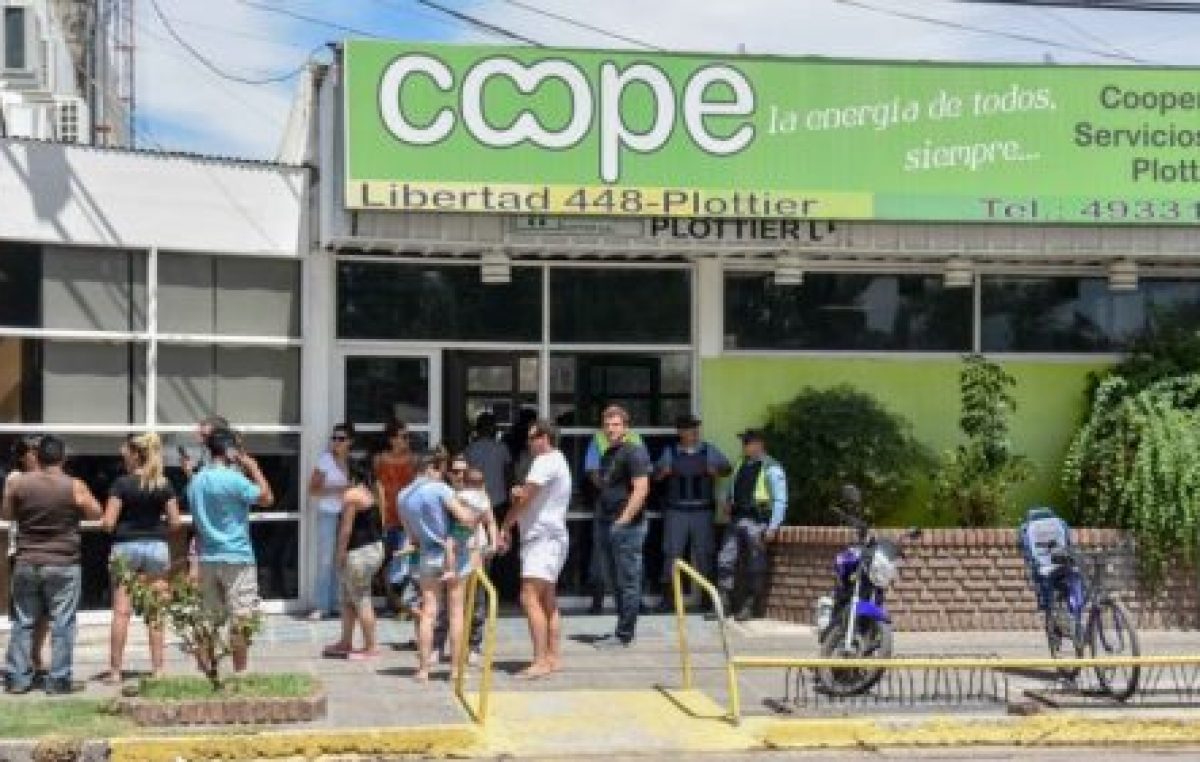 Plottier: el pueblo quiere saber por qué aumenta la luz
