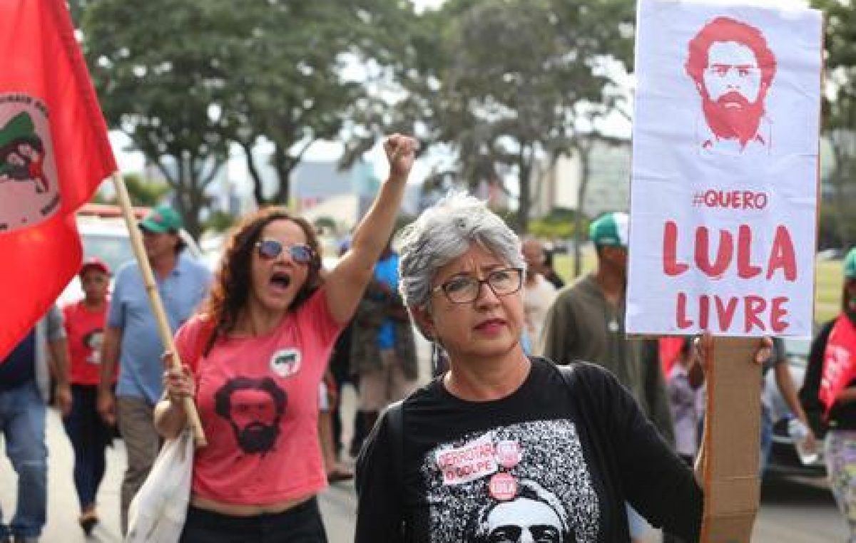 Fiscalía no acepta la visita de Dilma Rousseff a Lula