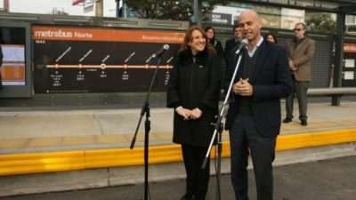 Dietrich cruzó a la intendenta de Rosario y negó recorte de los subsidios al transporte