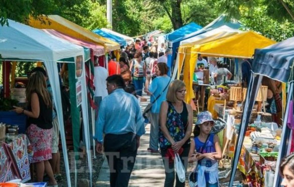 Vaqueros marca su impronta con las ferias de los sábados