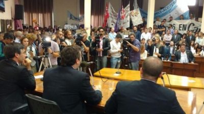 El intendente de Bahía manda su discurso de inicio de sesiones por email