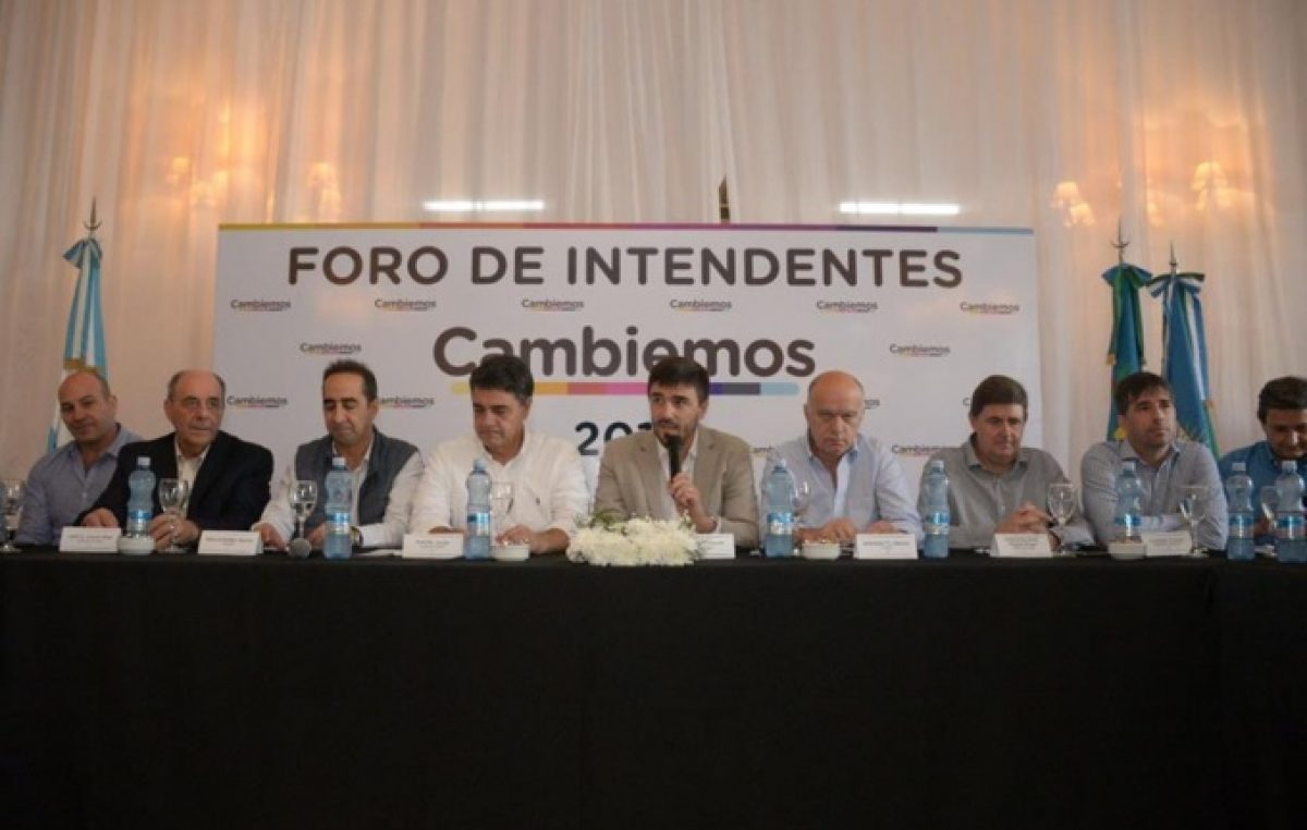 Duros cruces por los tarifazos entre intendentes radicales y del PRO durante el Foro de Cambiemos