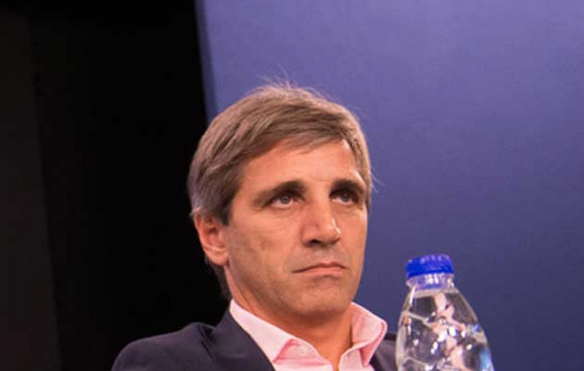 Tras la huida, piden reanudar la interpelación a Caputo: «Evadió las preguntas como si fueran impuestos»