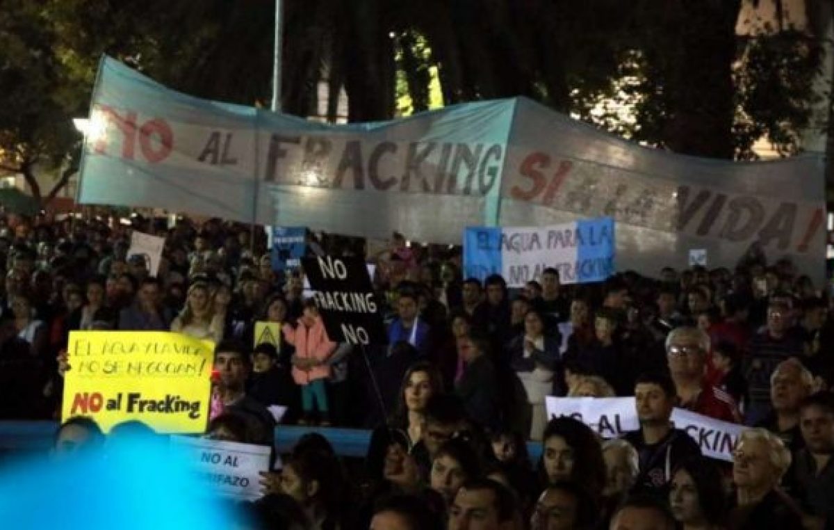 Masiva pueblada contra el fracking en General Alvear