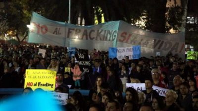 Masiva pueblada contra el fracking en General Alvear