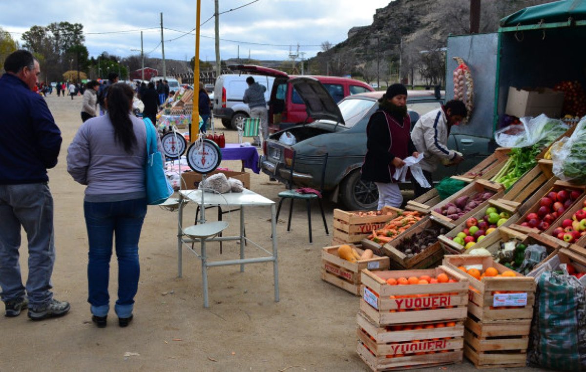 La feria de Regina que empezó como trueque y ya lleva 17 años