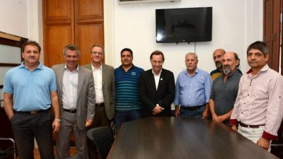 Paraná: Tras el acuerdo salarial, Varisco recibió a los gremios municipales