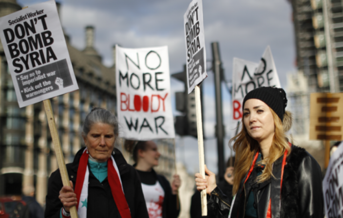 May defendió el ataque a Siria como «legal y necesario»