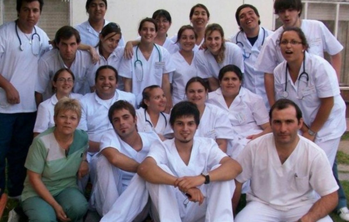 Faltan diez mil enfermeros en la Argentina
