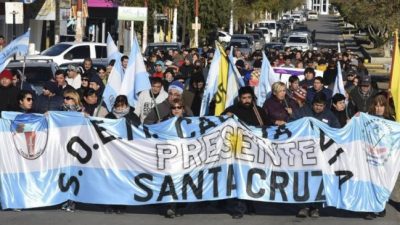 Municipales de Caleta volvieron a reclamar el 40% de incremento