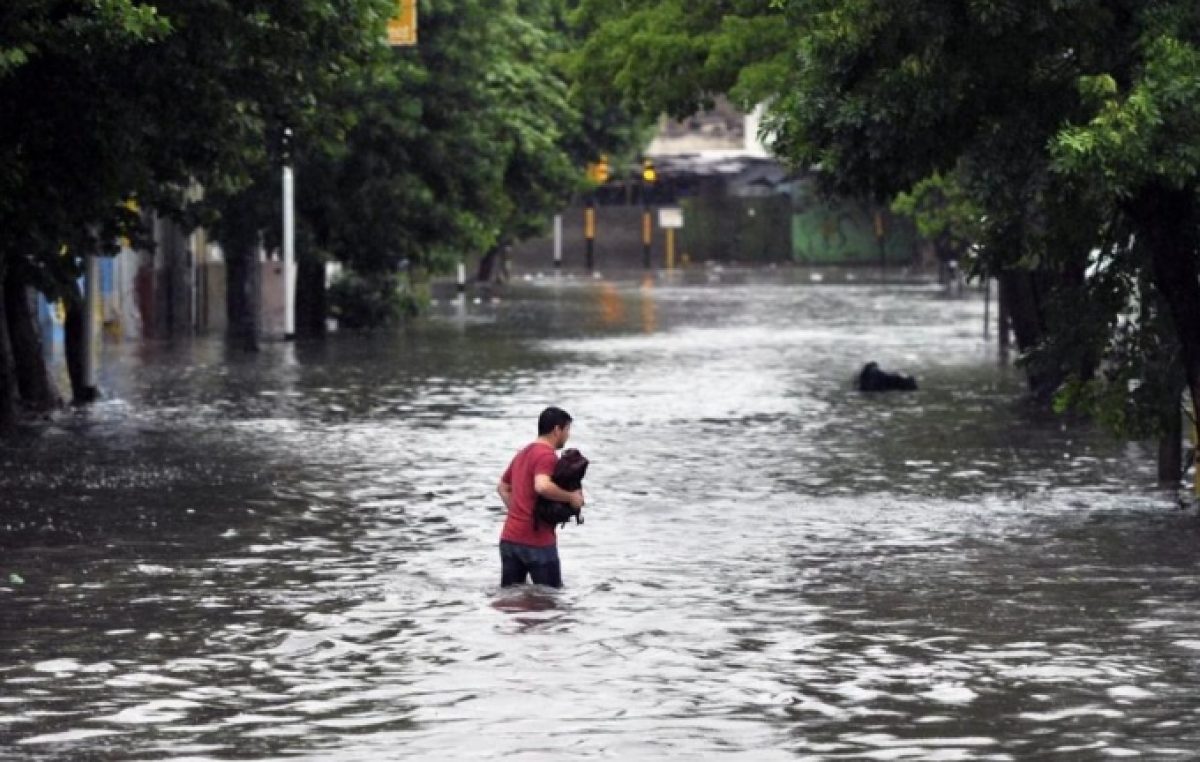 La otra cara de las inundaciones: en Buenos Aires se ejecutó menos de la mitad del Presupuesto destinado a prevenirlas