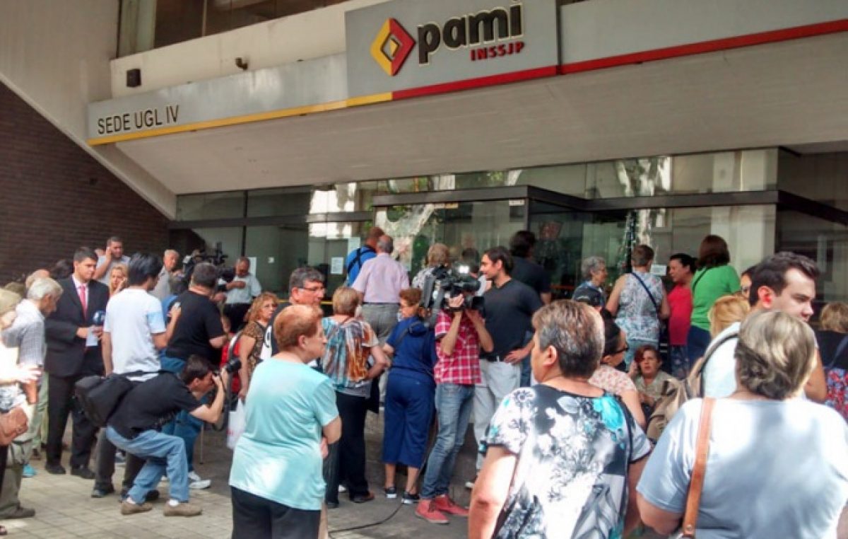 Empezaron las órdenes del FMI: El gobierno buscaría desligarse de administrar las jubilaciones de PAMI